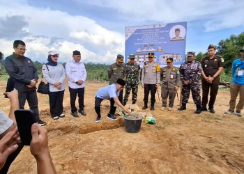 Peletakan Batu Pertama SMK Agribisnis Tepian Langsat, Langkah Besar Majukan Pendidikan Desa