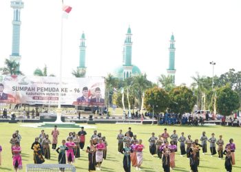 Tarian Kolosal Kalong Banua Meriahkan Hari Sumpah Pemuda di Kutim