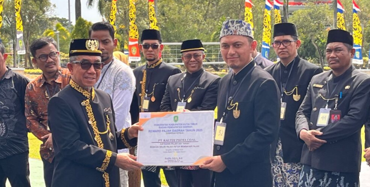 Komitmen Dukung Pembangunan Kutim, KPC Diganjar Penghargaan Perusahaan Patuh Pajak