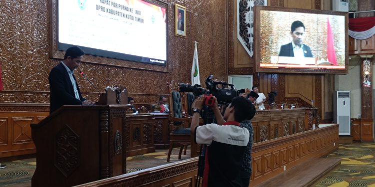 Warga Kutim Terbatas Fasilitas Akibat Proyek Infrastruktur Terhenti