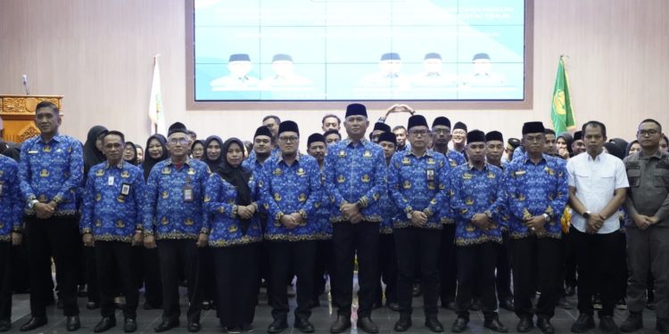 Bentengi ASN dari Jeratan Masalah, Pemkab Kutim Lantik Pengurus LKBH dan Bapor