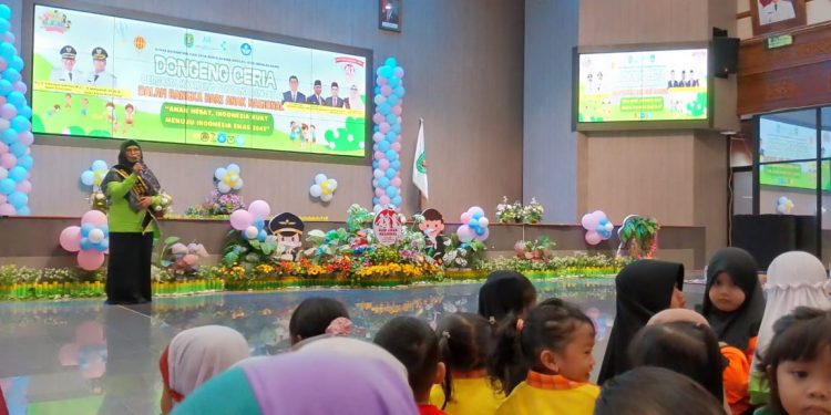 Hari Anak Nasional di Kutim Dimeriahkan Dongeng Ceria, Anak Belajar Nilai Moral Lewat Imajinasi
