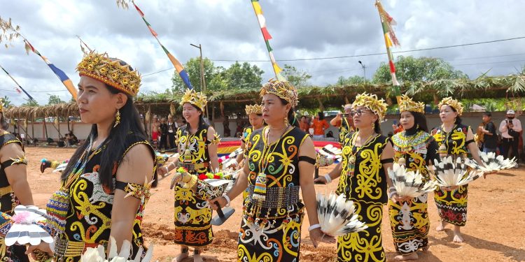 Festival Budaya Kayan UFAH Dorong Ekonomi Lokal dan Buka Wisata Budaya