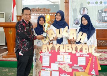 Hari Santri Nasional, MBS Putri Kutim Tetapkan Para Pemenang Lomba Mading