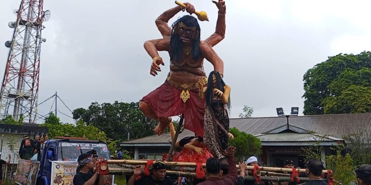 Ogoh-Ogoh Diarak di Sangatta, Tradisi Nyepi Perkuat Toleransi di Kutai Timur