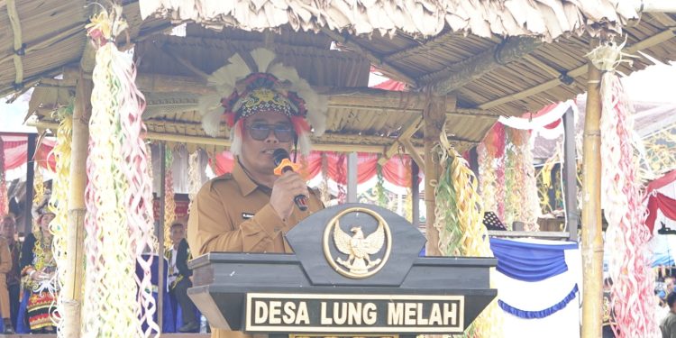 Di Depan Warga Dayak Kayan, Wabup Ungkap Pembangunan Listrik dan Jalan