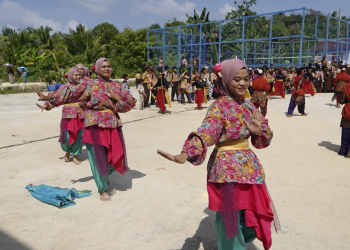 Erau Embuang Panas Pelas, Tradisi Leluhur Kutai yang Tetap Hidup di Marukangan